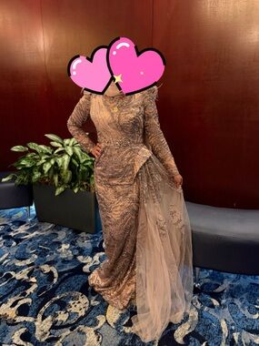 Elegant Long-Sleeve Beaded Evening Dress in Champagne